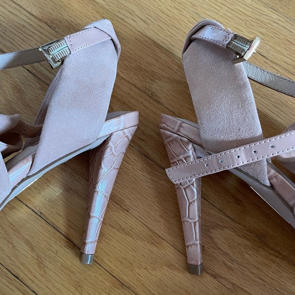 Kalkin Sandal LOUISE ET CIE - Blush Colour - Size 6M. Like New Condition. - Picture 7 of 7